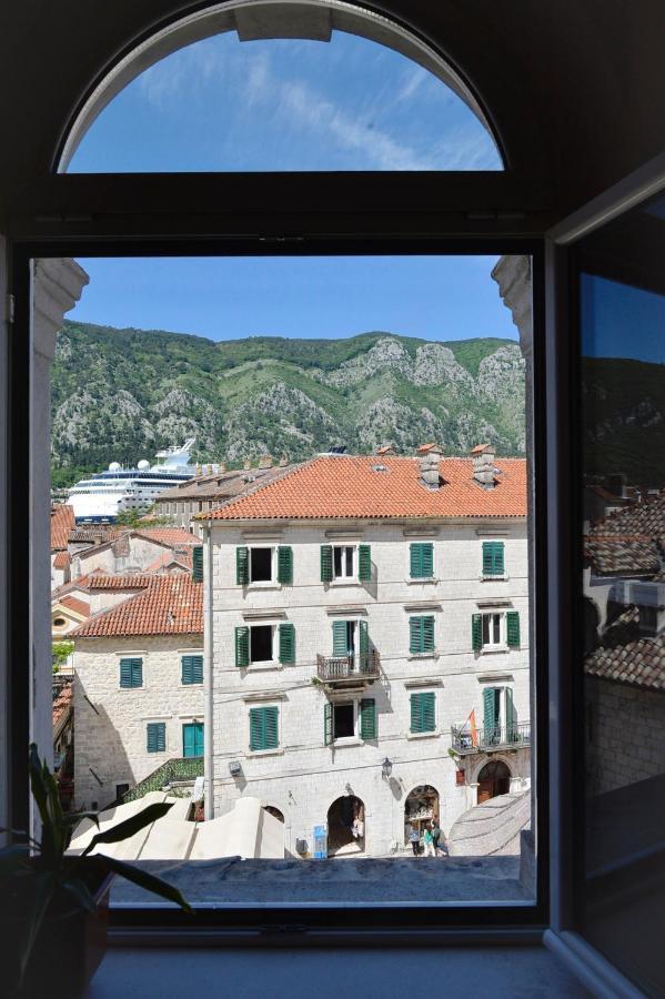 City View Apartment Kotor Luaran gambar