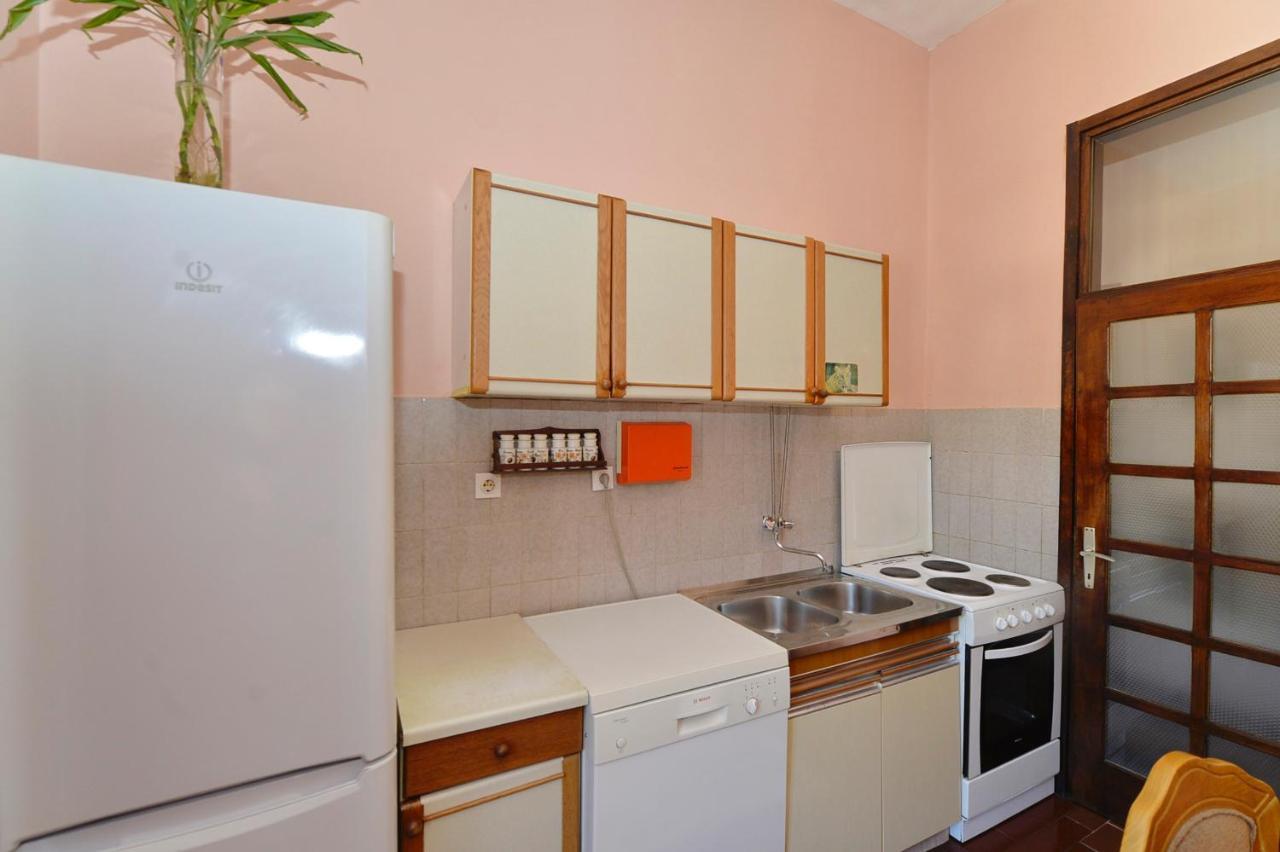 City View Apartment Kotor Luaran gambar