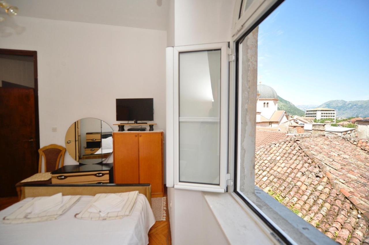 City View Apartment Kotor Luaran gambar