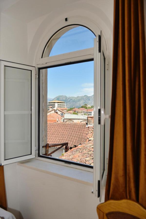 City View Apartment Kotor Luaran gambar