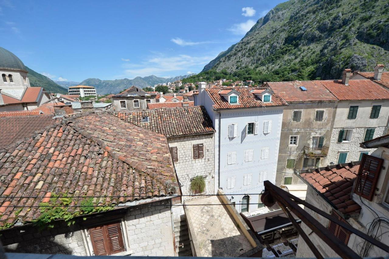 City View Apartment Kotor Luaran gambar