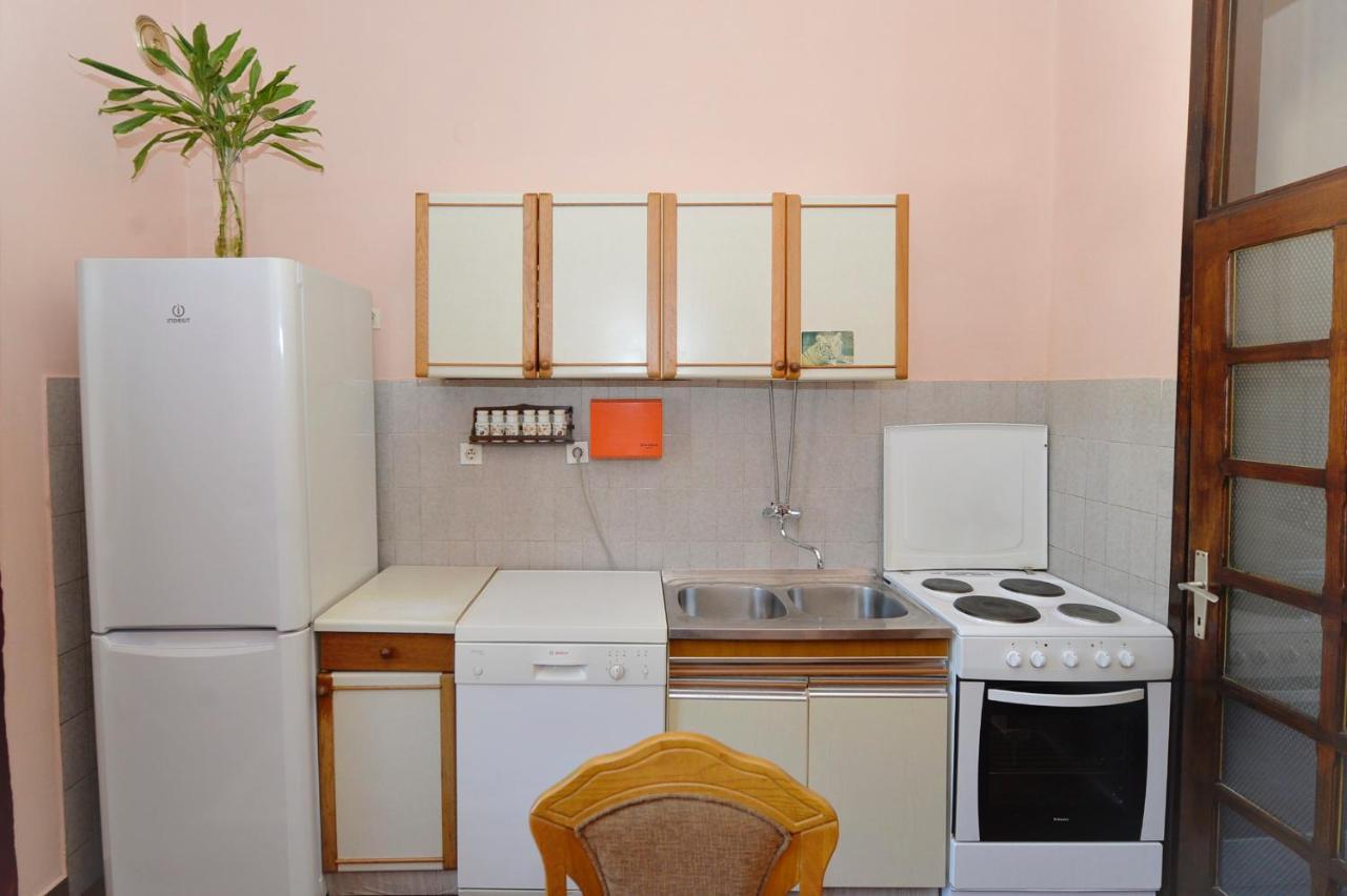 City View Apartment Kotor Luaran gambar